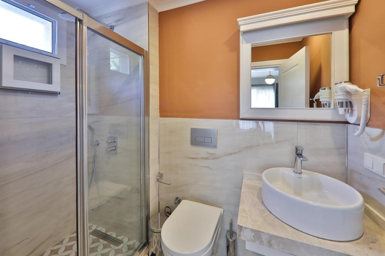 Lora Kas Hotel Luaran gambar