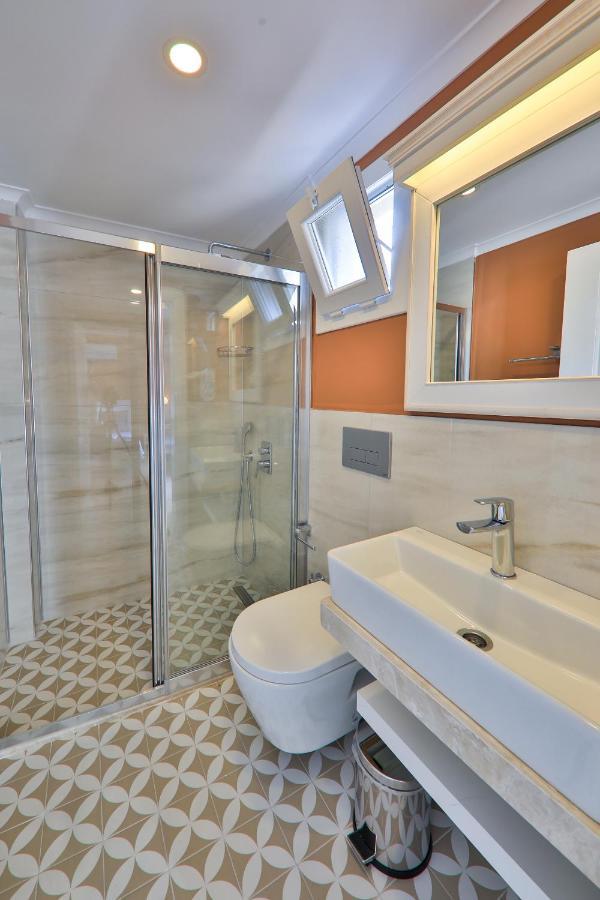 Lora Kas Hotel Luaran gambar